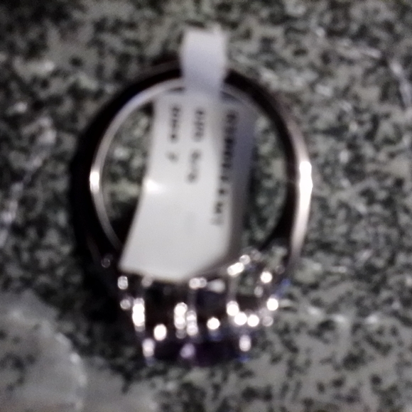 Ring - Picture 2 of 2